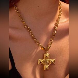 Gold Cross Pendant Necklace N859